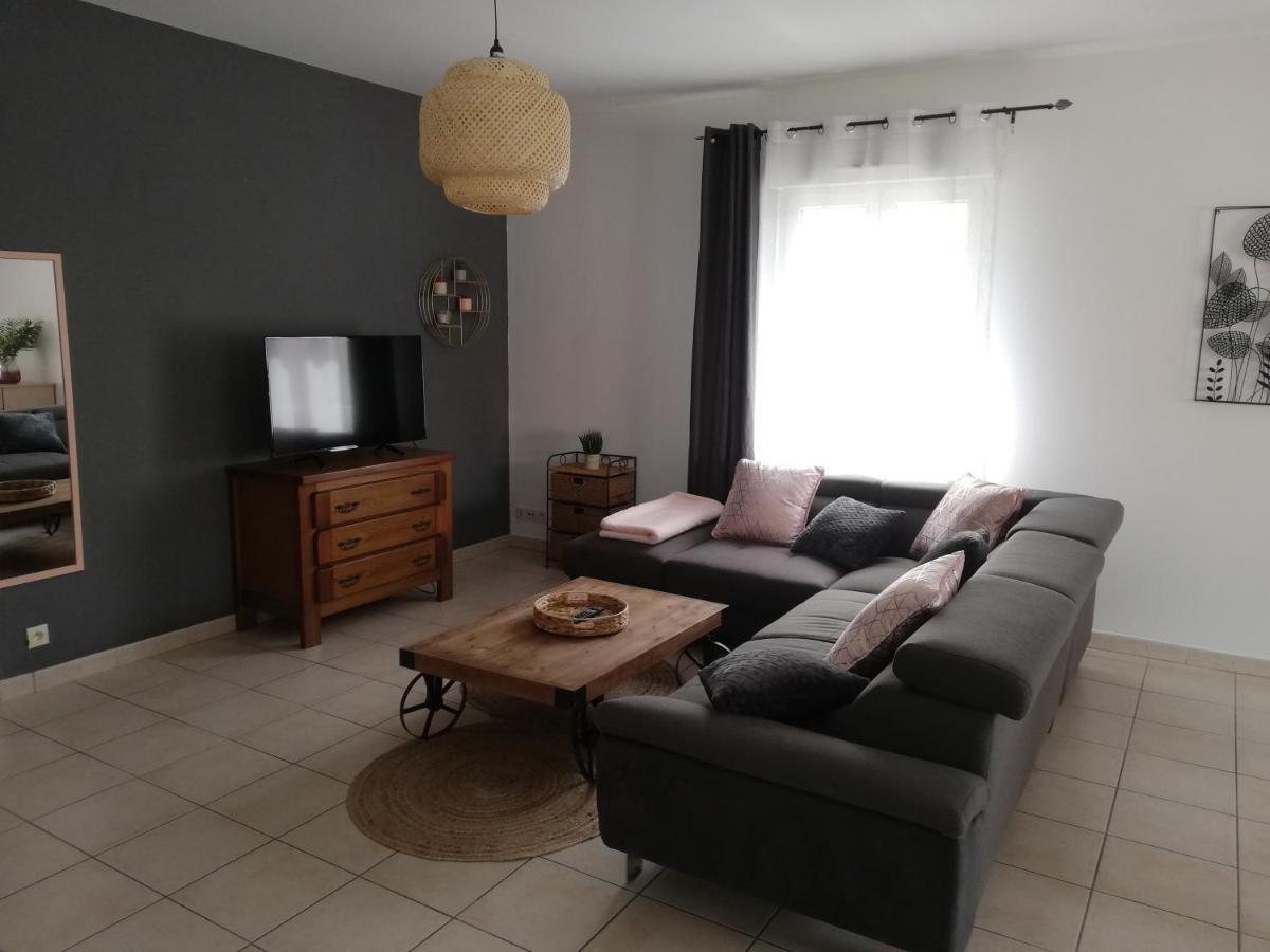 Superbe Appartement De 90M2 A Uzes Super Equipe Avec Garage Et Grand Parking Privatif Экстерьер фото
