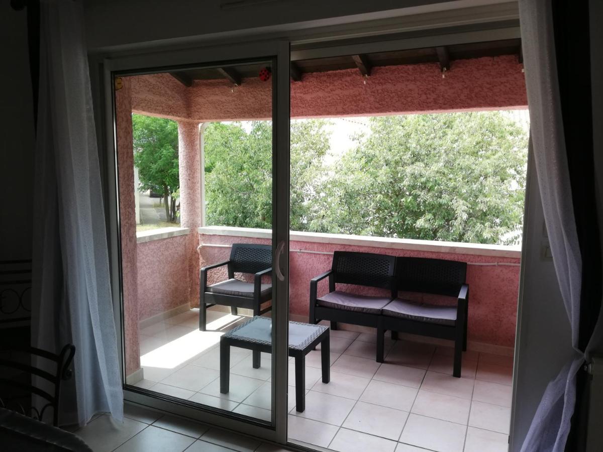 Superbe Appartement De 90M2 A Uzes Super Equipe Avec Garage Et Grand Parking Privatif Экстерьер фото